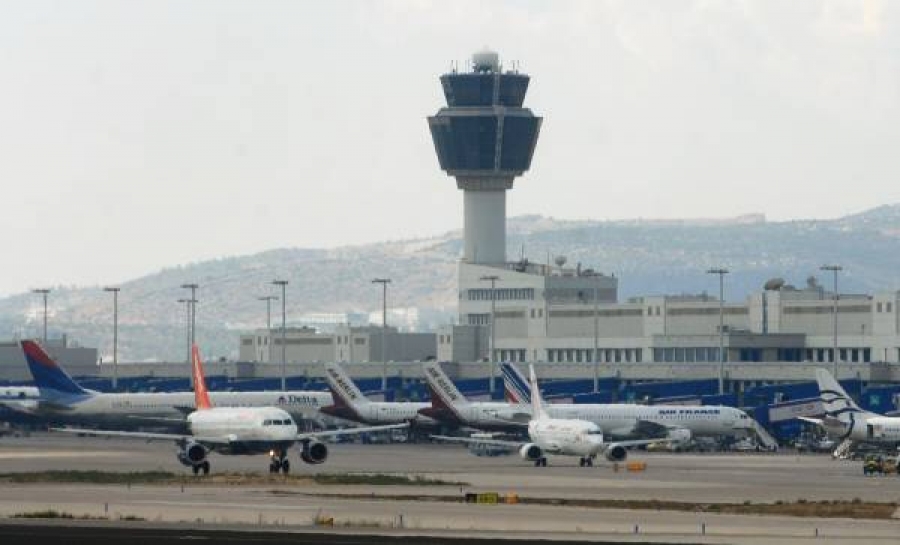 Ρεκόρ επιβατικής κίνησης στα ελληνικά αεροδρόμια το 10μηνο του 2015