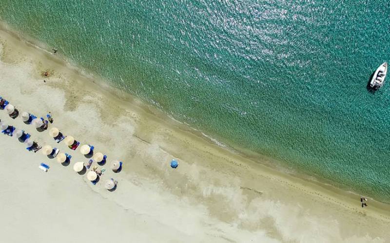 Ίος: Το όμορφο Κυκλαδονήσι με τις ιδιαίτερες παραλίες (Βίντεο+φωτογραφίες)