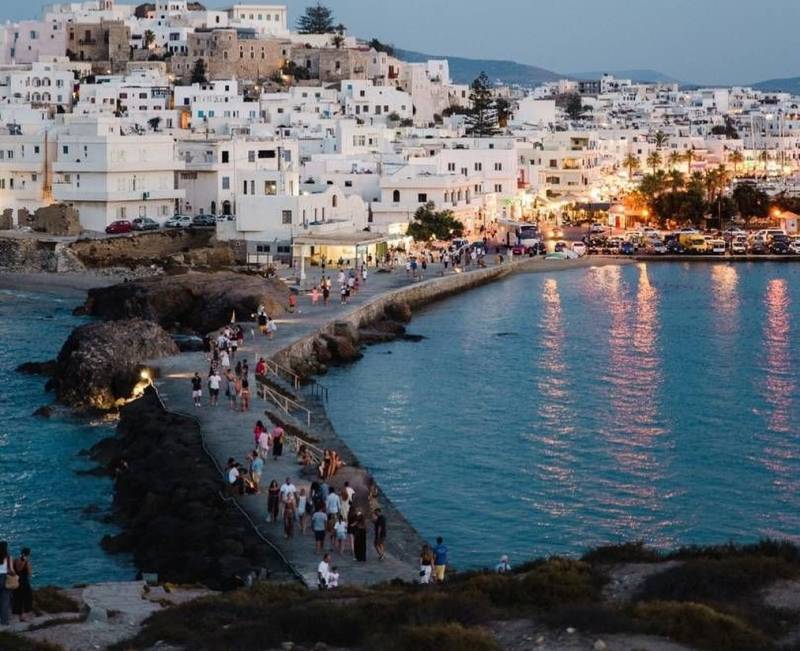 Guardian: H Νάξος στα καλύτερα μέρη της Ευρώπης με εξωτικές παραλίες