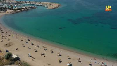 Οι 15 παραλίες της Αττικής με Γαλάζια Σημαία σε ένα βίντεο