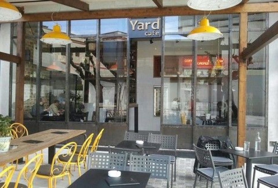 Yard: Ένα νέο στέκι με θέα την Ακρόπολη