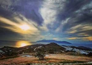 Αποθεώνει την Ίο κορυφαία ισραηλινή εφημερίδα - «Το ιδανικό νησί για νέους»