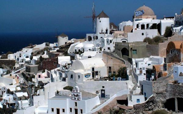 Ελάχιστα ξοδεύουν οι ξένοι τουρίστες στην Ελλάδα