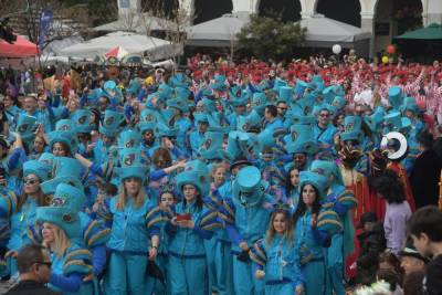 Εντυπωσιακές καρναβαλικές εκδηλώσεις σε όλη την Ελλάδα (Βίντεο)