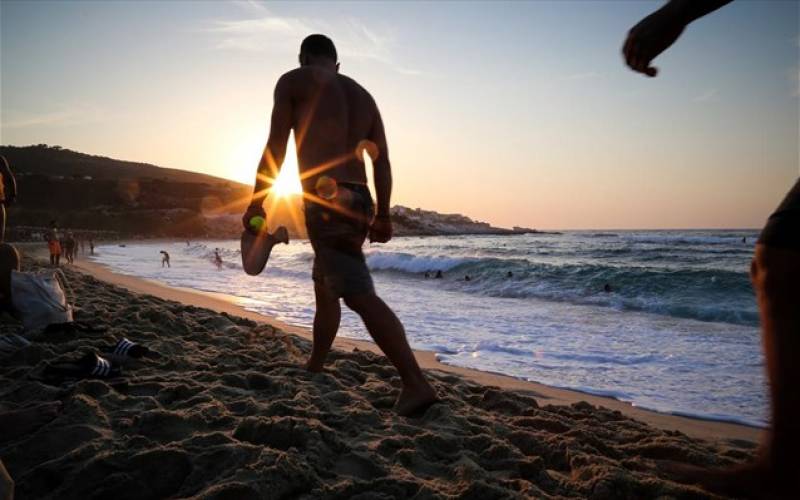 ΕΚΠΟΙΖΩ: Οι κανόνες που πρέπει να τηρούνται για ελεύθερη πρόσβαση στις παραλίες
