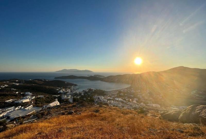 Thetravel: Η Ίος στην κορυφή των ιδανικών νησιών για πρώτη γνωριμία με την Ελλάδα