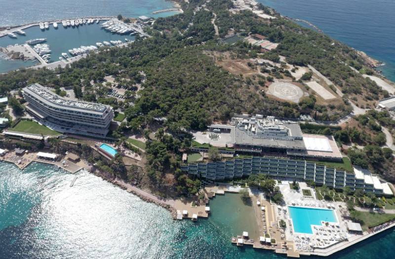 Τον Μάρτιο του 2019 ανοίγει τις πύλες του το Four Seasons Astir Palace Hotel Athens