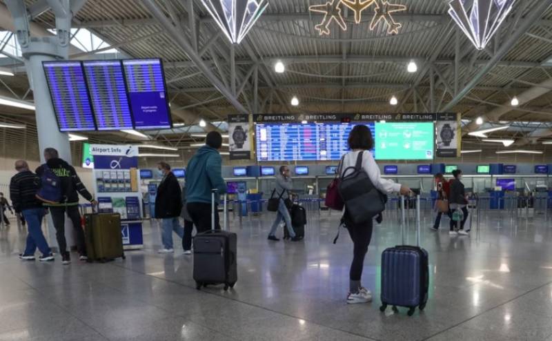 Αεροδρόμια: Σημαντική ανάκαμψη στην επιβατική κίνηση το 2021