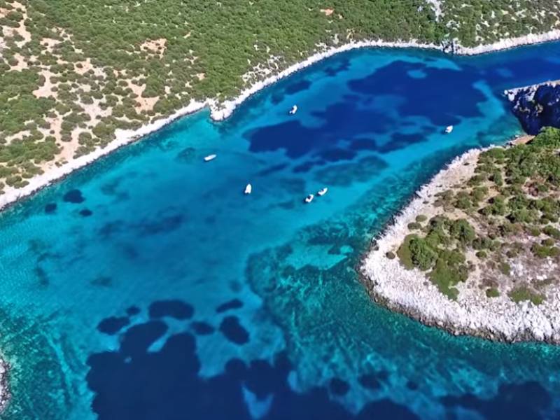 Αιγιλεία - Ένα μαγευτικό νησί μόλις 1 ώρα από την Αθήνα (Βίντεο)