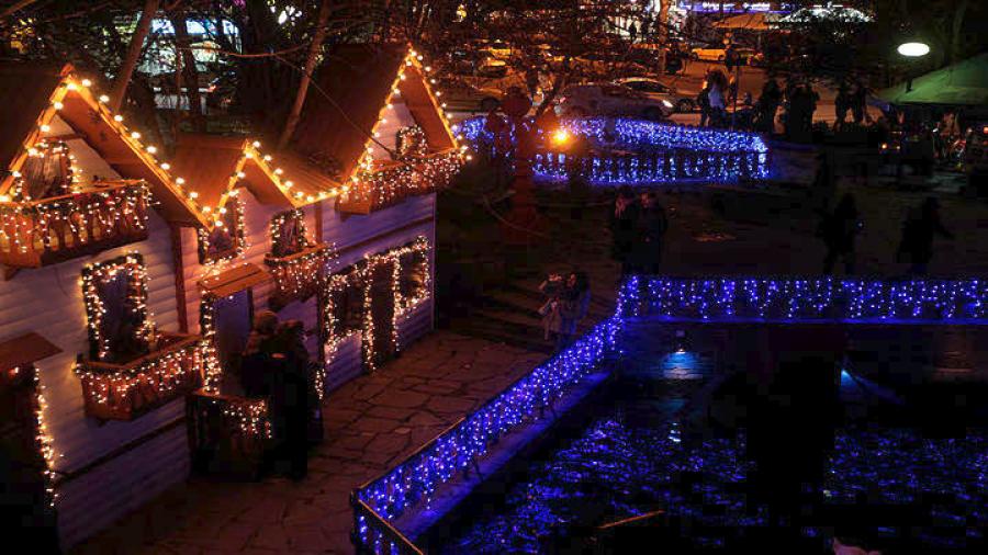 Μια μαγική πόλη που προσλκύει περισσότερους από 600.000 επισκέπτες τα Χριστούγεννα