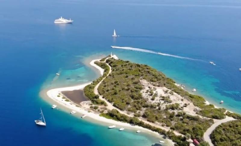Μεγανήσι: Το νησί με τα αμέτρητα φιόρδ και τις κρυφές σπηλιές (Βίντεο)