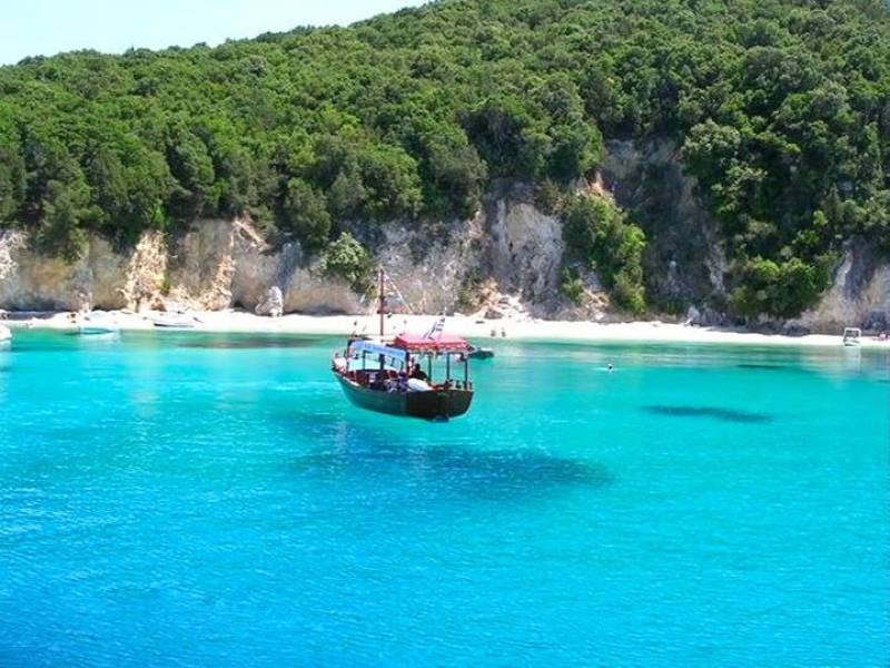Προορισμοί στην ηπειρωτική Ελλάδα για διακοπές σαν σε νησί - Από την Ήπειρο μέχρι την Πελοπόννησο (Φωτογραφίες)