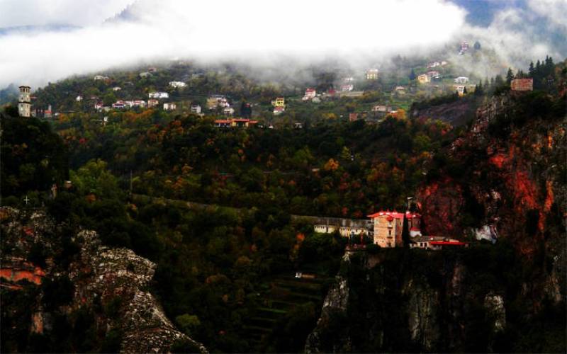 Τόρνος - Το χωριό της Ευρυτανίας με τη σπάνια φυσική ομορφιά (Βίντεο+φωτογραφίες)