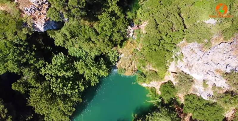 Πολυλίμνιο: Ένα θαύμα της φύσης στην «καρδιά» της Πελοποννήσου (Βίντεο)