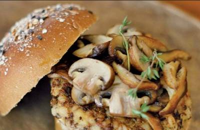 Vegan burger με μανιτάρια