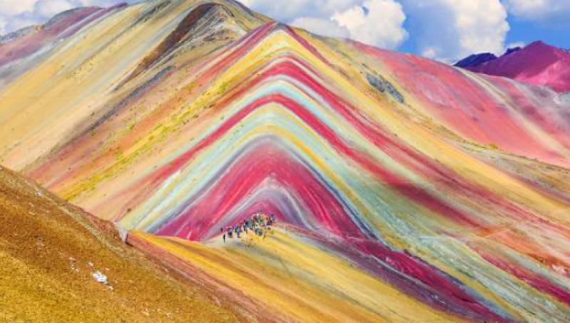 Το βουνό-ουράνιο τόξο στο Περού (Βίντεο+φωτογραφίες)