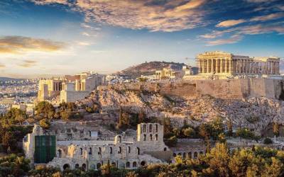 Η «Αιώνια Αθήνα» στο εξώφυλλο του περιοδικού της γαλλικής Figaro