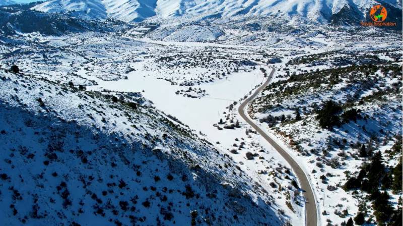 Ορεινός... παράδεισος: Η επιβλητική Ζήρεια και η παγωμένη λίμνη Δασίου (Βίντεο)