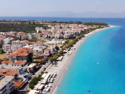 Εναέριο ταξίδι στην Ακράτα - Στον παραθαλάσσιο οικισμό της Αχαΐας (Βίντεο)