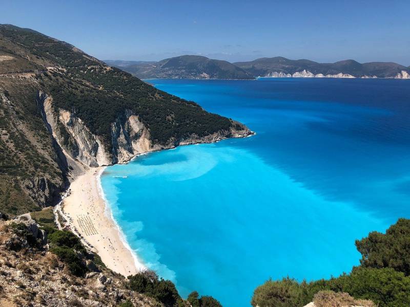 Tripadvisor: Δύο ελληνικές παραλίες στις 25 καλύτερες του κόσμου για το 2024 (pics)