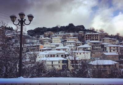 Βαλτεσινίκο - Ένας παραδοσιακός οικισμός με θέα τις κορυφογραμμές της Αρκαδίας (video+pics)