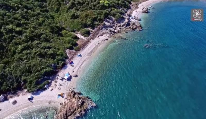 Ραμνούντα - Η καλά κρυμμένη παραλία των γυμνιστών στην Αττική (Βίντεο) - TRAVEL