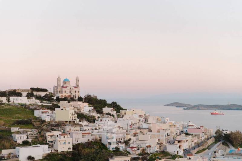 Conde Nast Traveller: Tα 17 ομορφότερα νησιωτικά χωριά της Ελλάδας (pics)
