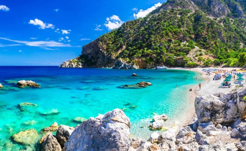 Guardian: H Κάρπαθος στα 6 καλύτερα «μυστικά» νησιά της Ευρώπης (pics)