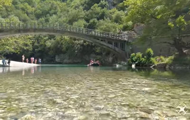 Ζαγοροχώρια: Το εντυπωσιακό γεφύρι της Αρίστης (Βίντεο)