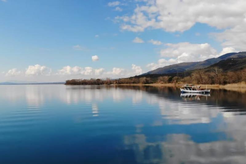 Λίμνη Τριχωνίδα: Η όαση της Δυτικής Ελλάδας (Βίντεο)
