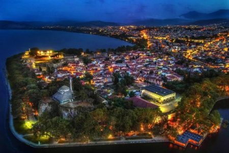 Ιωάννινα: Στρατηγική εξωστρέφειας με «γέφυρα» την Κρήτη για τουρισμό 365 ημερών