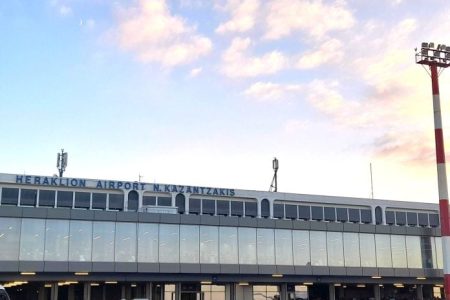 Αεροδρόμια: Αύξηση 5,7% στην επιβατική κίνηση στο 5μηνο – Πάνω από 23 εκατ. οι ταξιδιώτες
