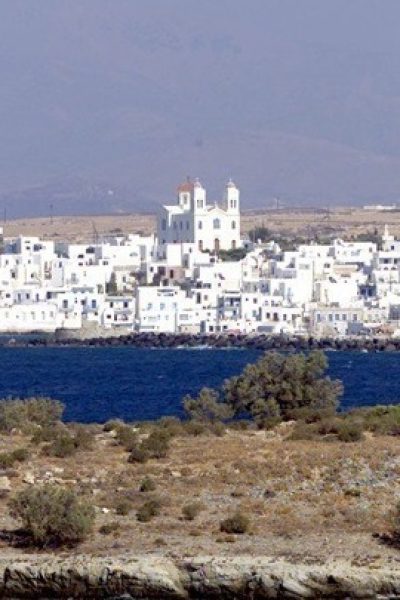 Πάρος: Γερμανικά ΜΜΕ αποθεώνουν το νησί – «Ιδανικός προορισμός και το φθινόπωρο»