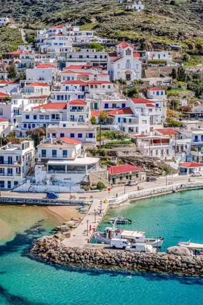 Άνδρος: Το κυκλαδίτικο νησί που συνδυάζει αυθεντικότητα, φύση και πολιτισμό (βίντεο)